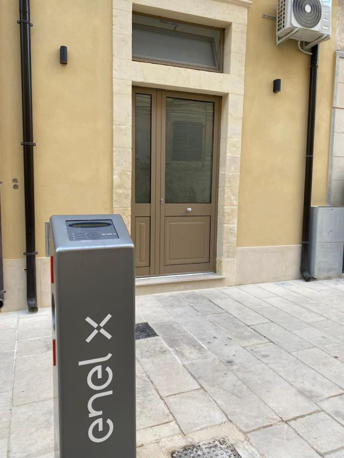 Rossaroll One Park Free Villa Noto Exterior foto